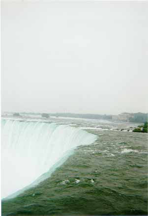 Niagara Falls, (c) Giovanni Staunovo