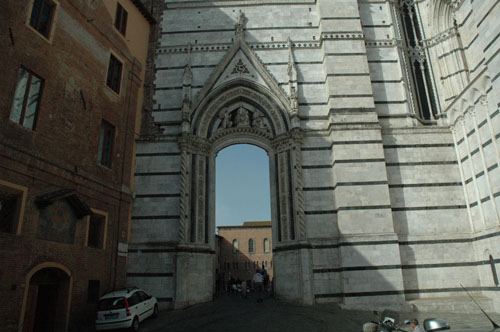 Siena, (c) Giovanni Staunovo